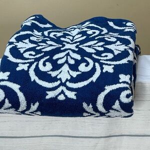 Martha Stewart Jacquard Bath Towel
